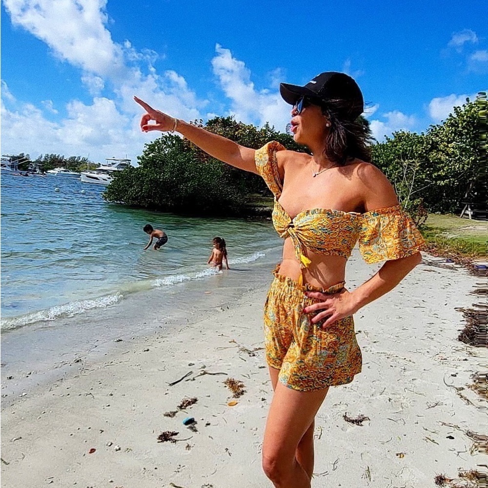 2 Piece Set Custom Made Multicolored Size M - image 1